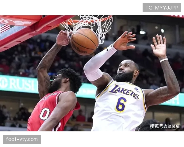 OJ·梅奥关键时刻突破效率提升显著带动湖人攻防转换